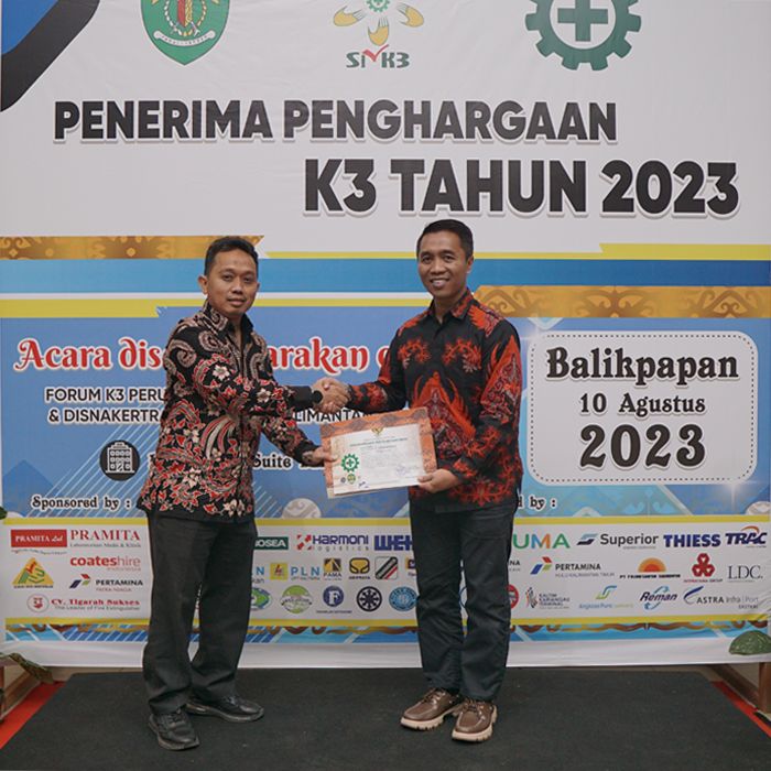 TRAC Balikpapan Berhasil Meraih Penghargaan Zero Accident Award