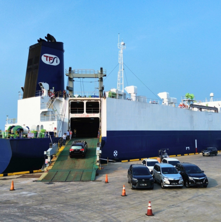 Perbedaan EMKL dan Freight Forwarder: Jangan Salah Pilih