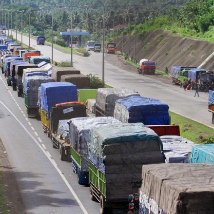 Ban on Logistics Transport to Be Imposed Ahead of the Peak of Mudik