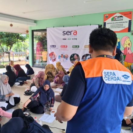 SERA Berdayakan Komunitas PKK Lewat Pelatihan Batik Tulis