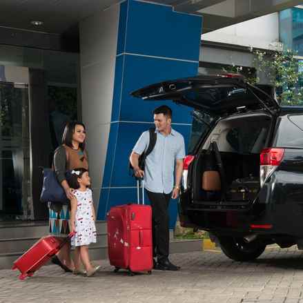 Choose a Reliable Car Rental Company for Year-End Vacation