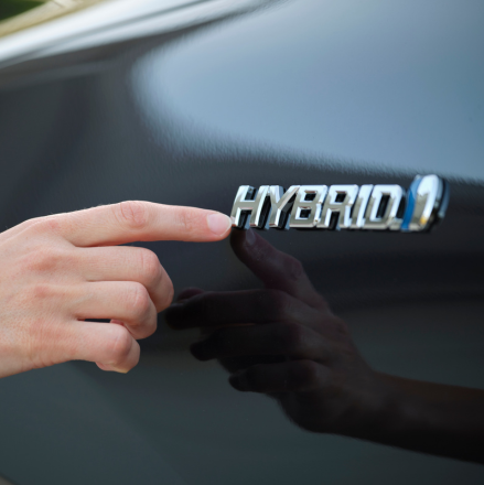Mau Beli Mobil Hybrid Bekas? Cek Dulu Tips Berikut