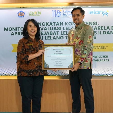 IBID Pontianak Peroleh Penghargaan Capaian Pokok Lelang Tertinggi 2025
