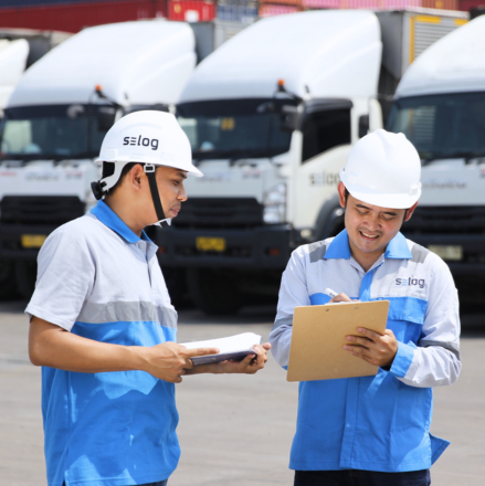 Trucking: Discovering Its Types and Roles in Logistics