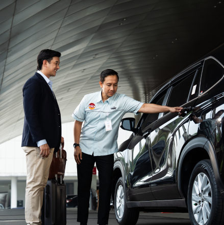 5 Keuntungan Rental Mobil dengan Pengemudi saat Perjalanan Dinas