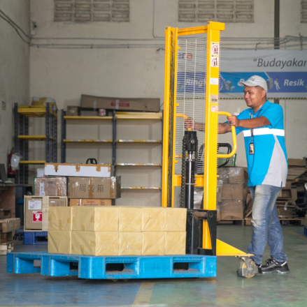 A Simple Guide to Weighing Your Shipment