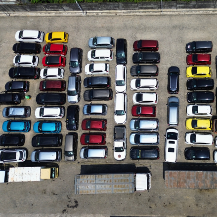 Mitos-Mitos tentang Lelang Mobil Bekas yang Sering Dipercaya