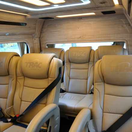 Ziarah Porta Sancta Sewa Hiace di TRAC Hanya Rp899,000