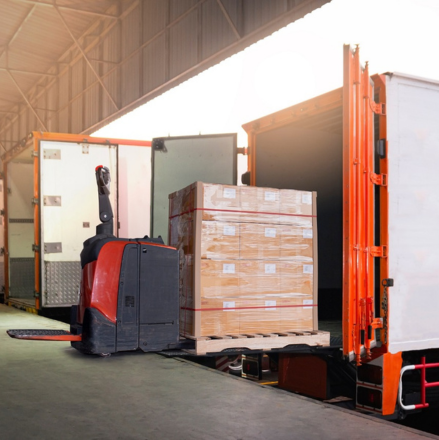 Mengenal Truk CDD Long, Jenis & Kegunaannya