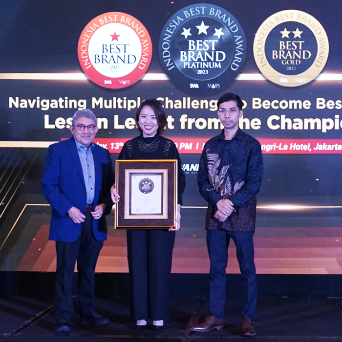 TRAC Receives the Triple Platinum Award at Indonesia Best Brand Award